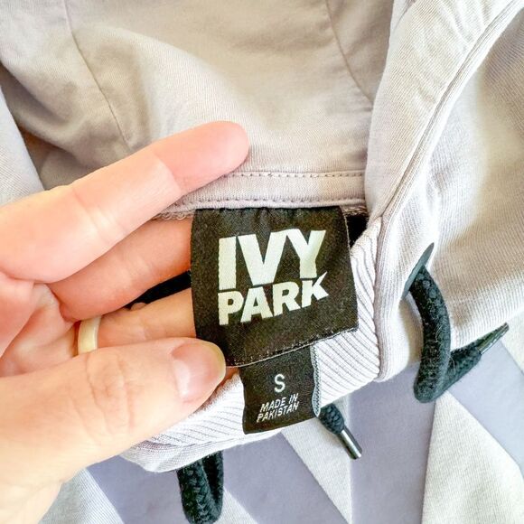 IVY Park Beyonce Lavender Large Logo Dot Hoodie | Size S - Picture 3 of 7